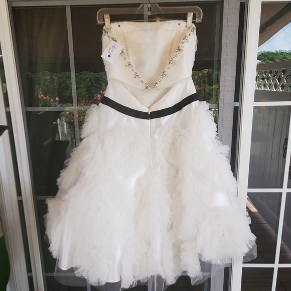 SATIN ROUGE, Beautiful Retro Knee length Wedding, Prom, Party Dress - Picture 8 of 15